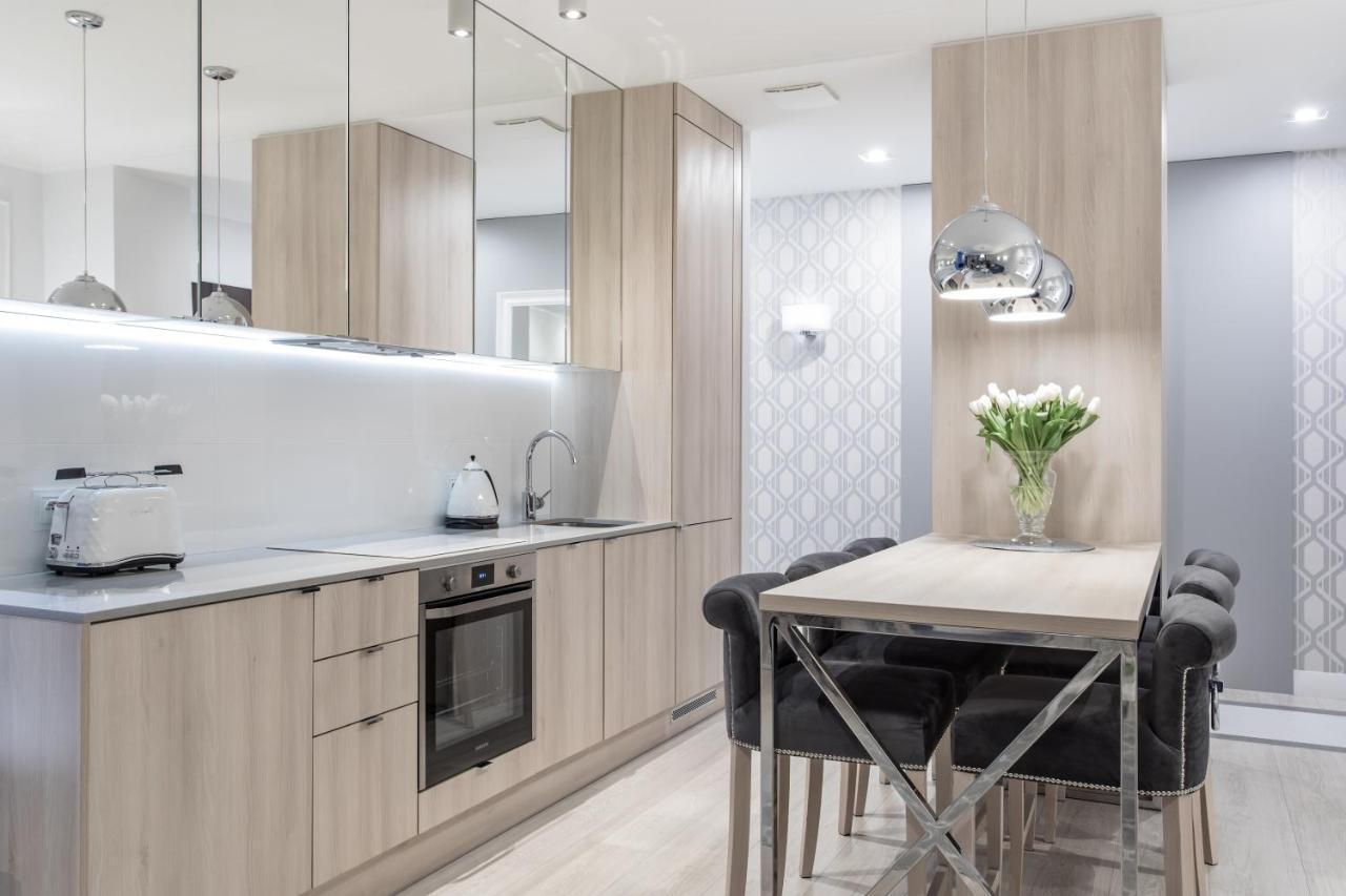 Lion Apartments - Naviflat Brabank Premium Apartment With Parking 格但斯克 外观 照片