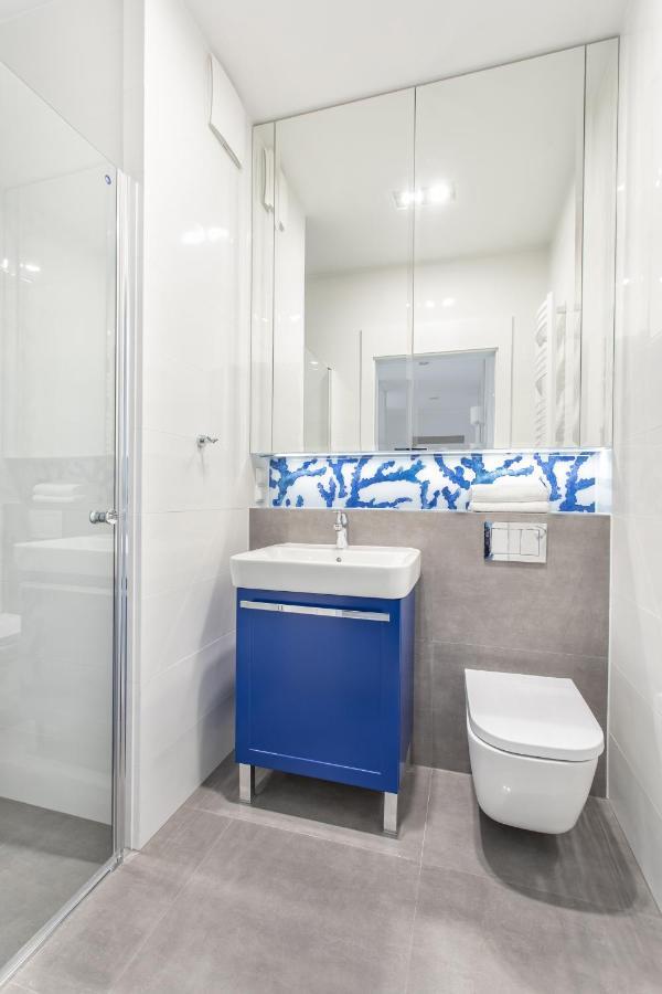 Lion Apartments - Naviflat Brabank Premium Apartment With Parking 格但斯克 外观 照片
